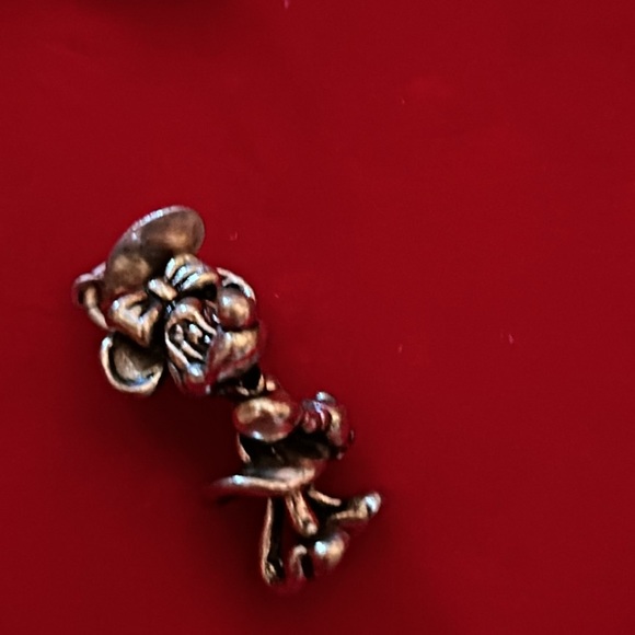 Mickey and Minnie pendants - Picture 6 of 10